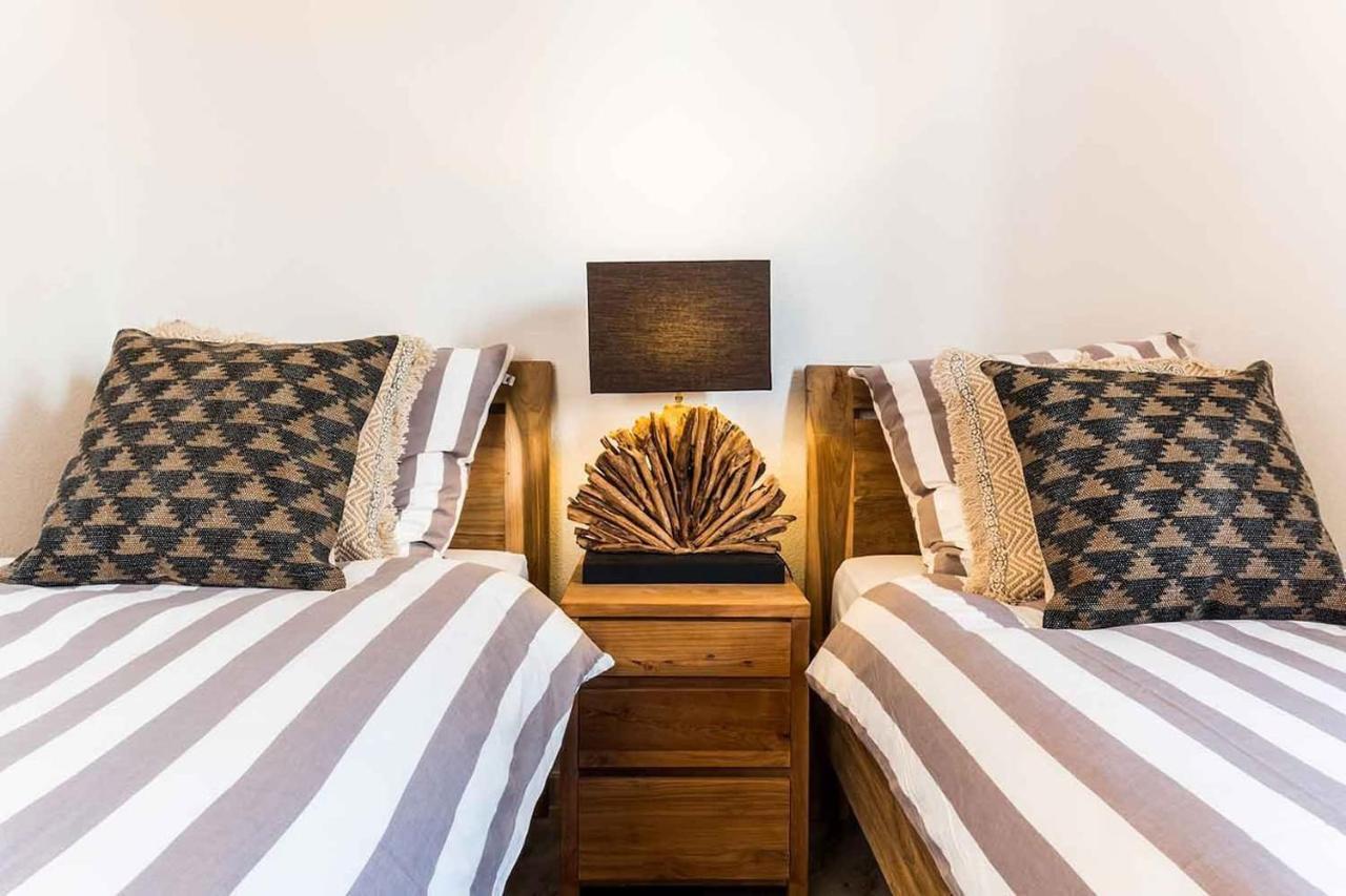 Paradise Beach House: Piscina Privada, Playa 100M コラレホ エクステリア 写真